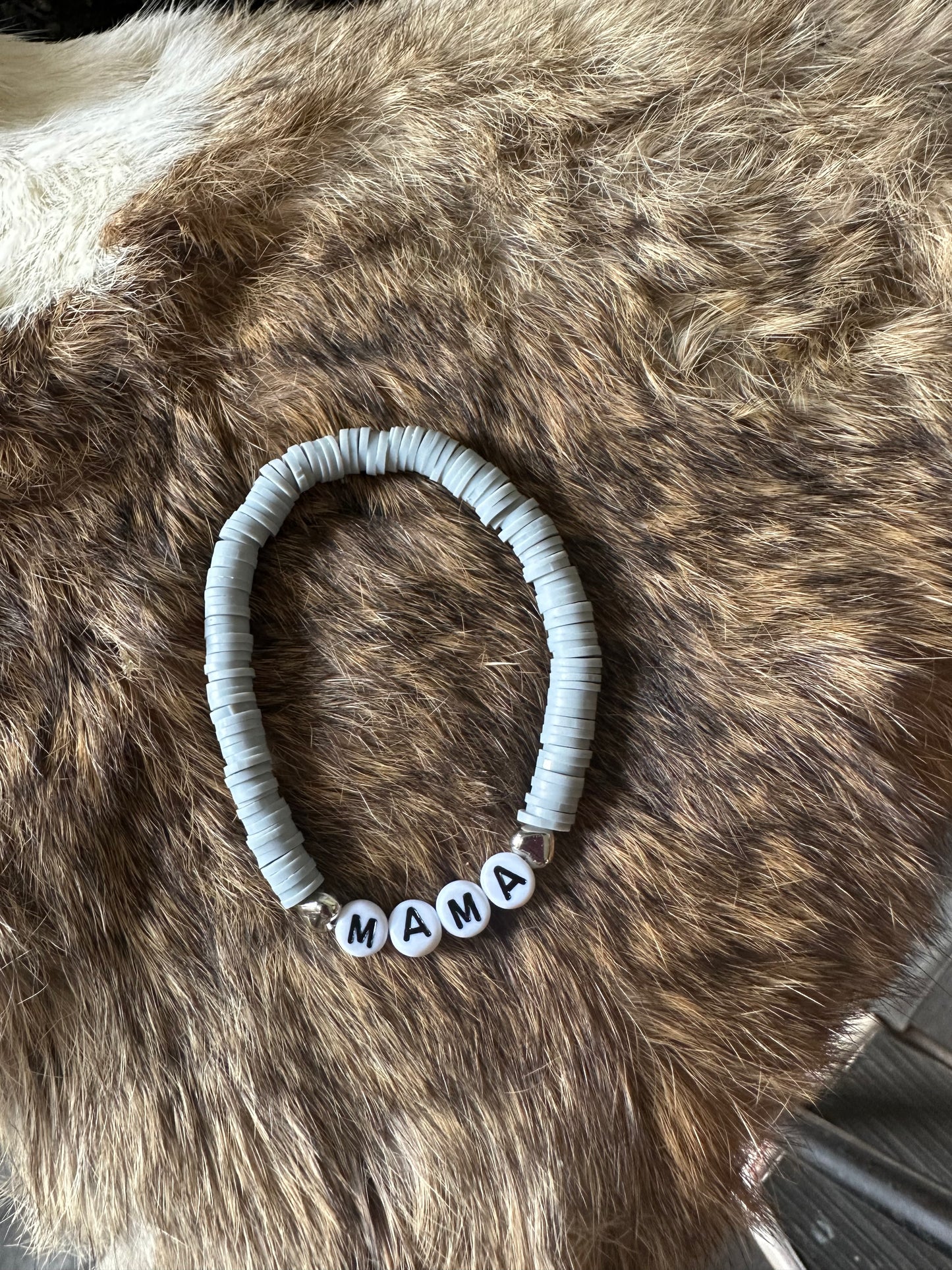 Mama { grey with silver hearts }