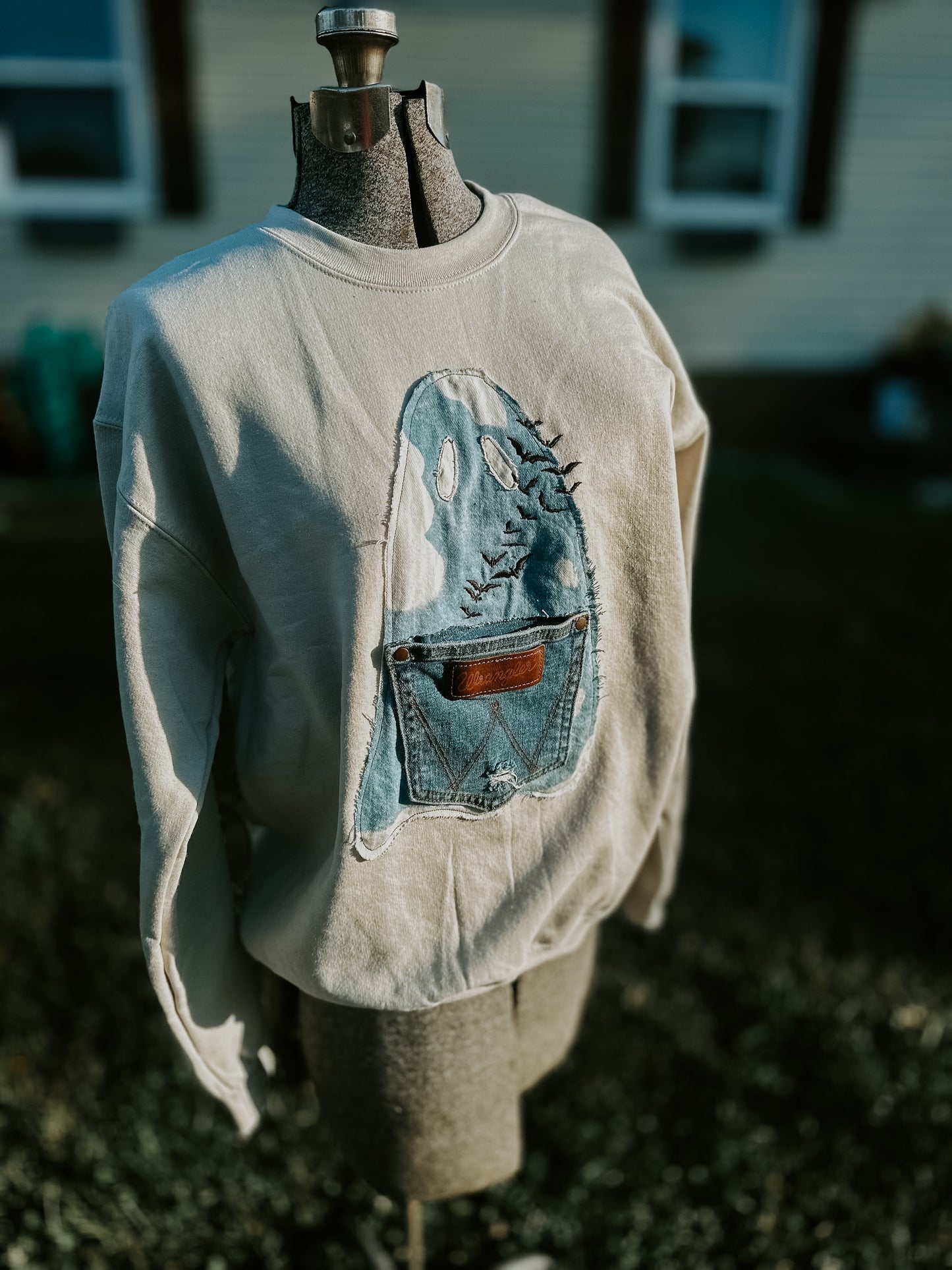 Wrangling Ghosties size Medium