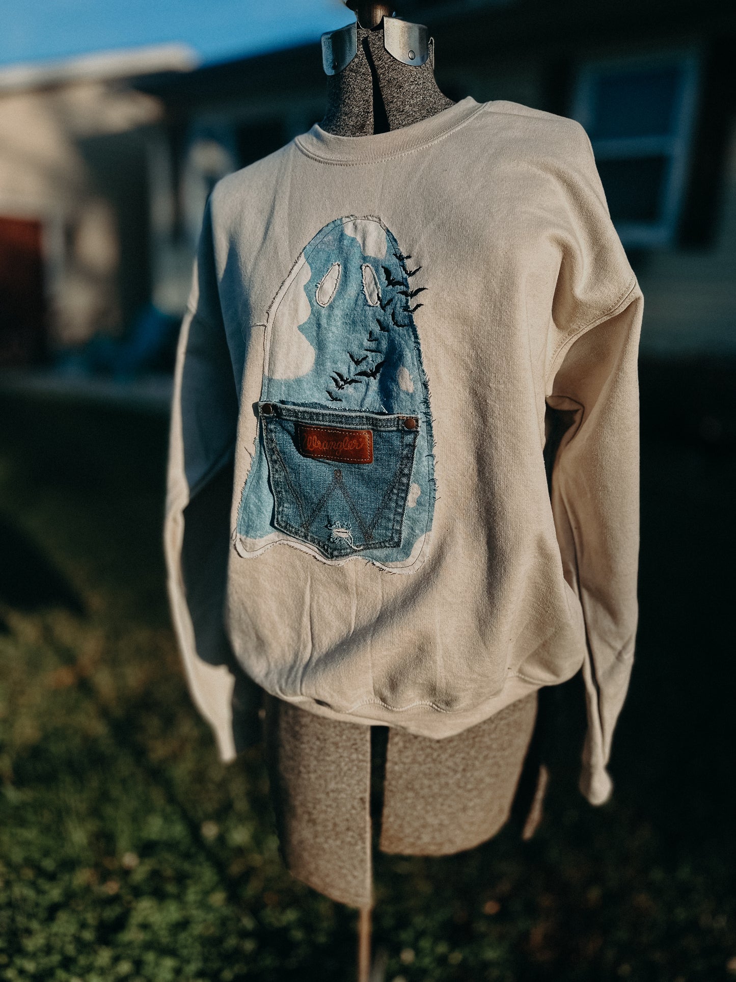 Wrangling Ghosties size Medium